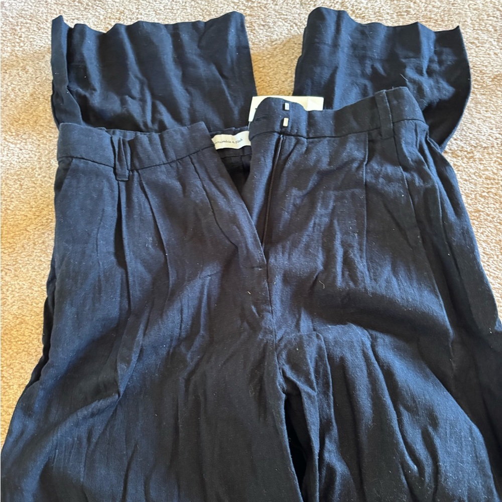 Abercrombie & Fitch NWT Charcoal Pants